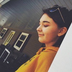 Meet your Posher, Alecia